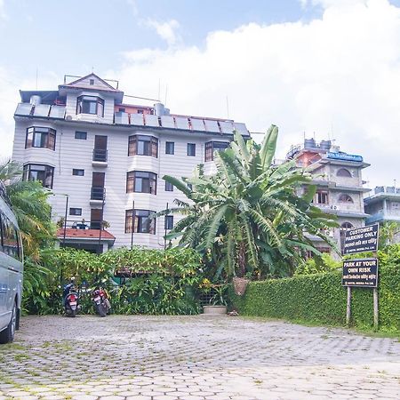 Hotel Meera Похара Екстериор снимка