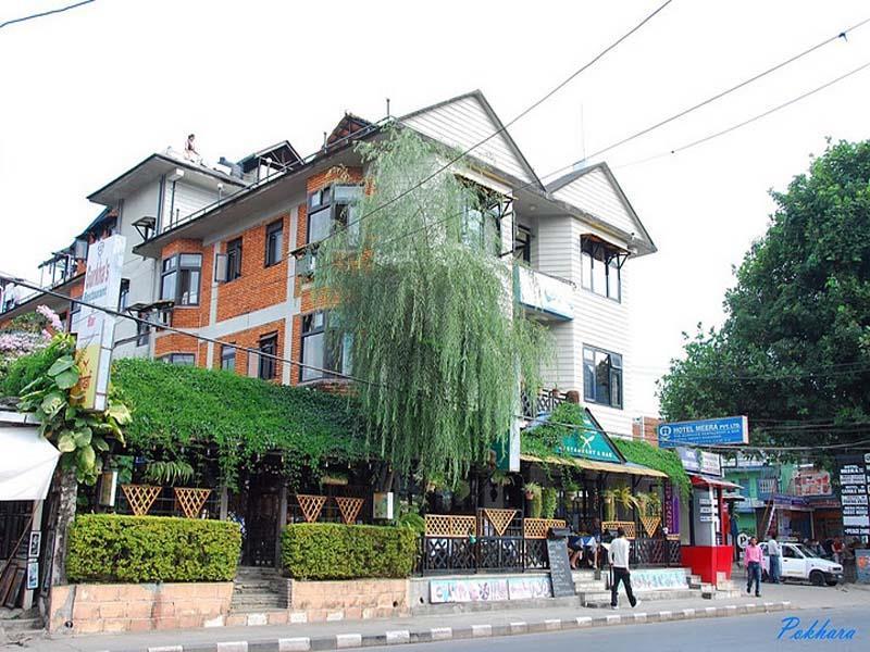 Hotel Meera Похара Екстериор снимка